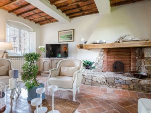 22638921-Ferienhaus-8-Monte San Quirico-300x225-5