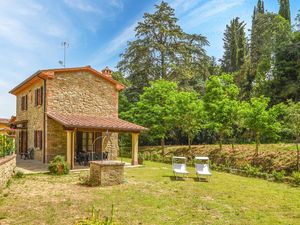 23746411-Ferienhaus-4-Monte San Savino-300x225-4