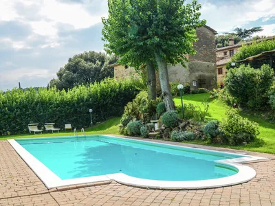 PoolOfHouse