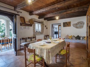 23751674-Ferienhaus-4-Montebuono-300x225-2