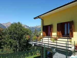 23548789-Ferienhaus-8-Montefegatesi-300x225-3