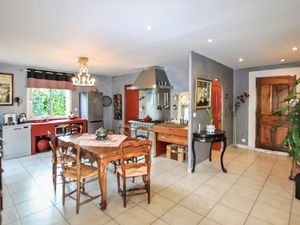 23748093-Ferienhaus-6-Montélimar-300x225-4