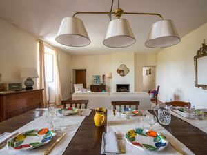 23708743-Ferienhaus-8-Monteriggioni-300x225-2