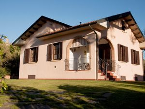 22433689-Ferienhaus-5-Montescudaio-300x225-1