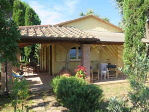 23850430-Ferienhaus-4-Montescudaio-300x225-0