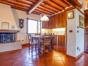 23768002-Ferienhaus-8-Montespertoli-300x225-3