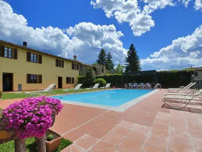 Der Pool und das Haus