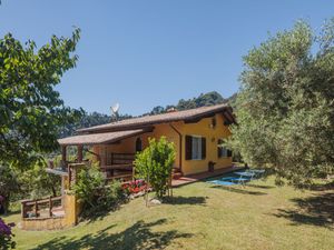 23848333-Ferienhaus-4-Montignoso-300x225-0