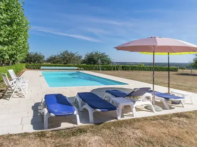 PoolOfHouse
