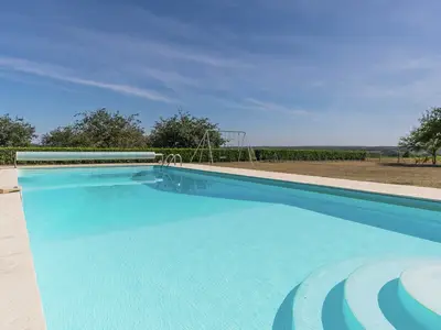 PoolOfHouse