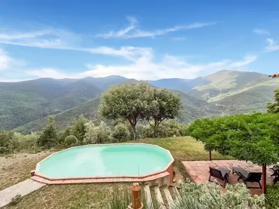 PoolOfHouse