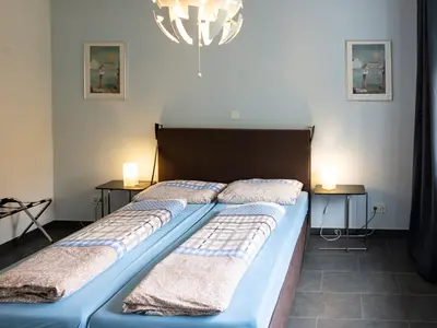 Hauptschlafzimmer (1)