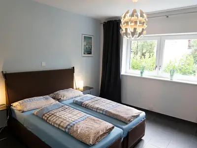 Hauptschlafzimmer (2)
