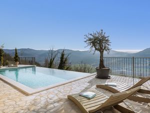 23823648-Ferienhaus-6-Motovun-300x225-0