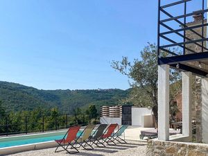 23949742-Ferienhaus-8-Motovun-300x225-0