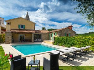 Ferienhaus für 8 Personen (200 m²) in Motovun