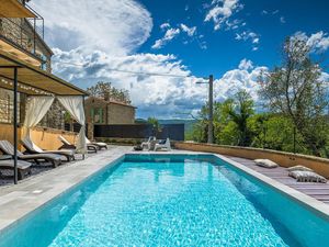 Ferienhaus für 12 Personen (390 m²) in Motovun