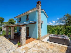 23951073-Ferienhaus-3-Motovun-300x225-1