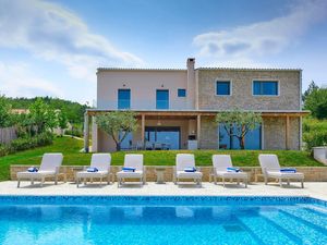 23949648-Ferienhaus-8-Motovun-300x225-0