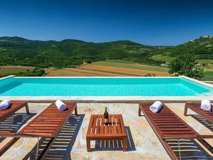 23950520-Ferienhaus-6-Motovun-300x225-4