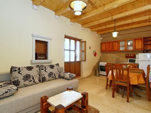 23727339-Ferienhaus-6-Motovun-300x225-1