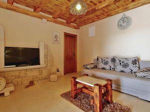 23727339-Ferienhaus-6-Motovun-300x225-5