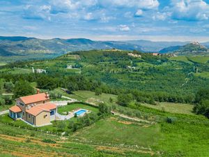 Ferienhaus für 8 Personen (250 m²) in Motovun