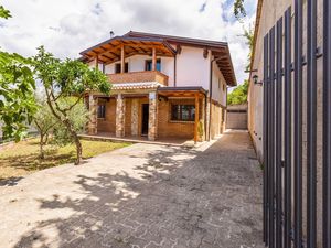 22337669-Ferienhaus-8-Motta Santa Lucia-300x225-0