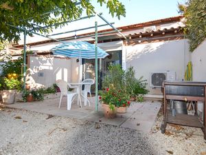 23949558-Ferienhaus-4-Mouriès-300x225-1