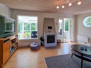 24048312-Ferienhaus-4-Munkedal-300x225-2