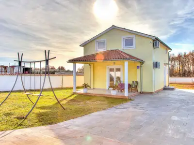 Ferienhaus für 7 Personen (120 m²) in Muntić 4/10