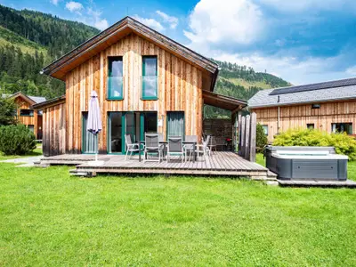 Außenseite Ferienhaus [Sommer]
