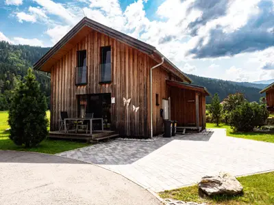 Außenseite Ferienhaus [Sommer]