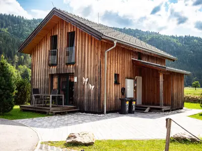 Außenseite Ferienhaus [Sommer]