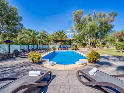PoolOfHouse