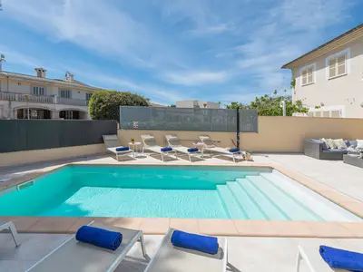 PoolOfHouse