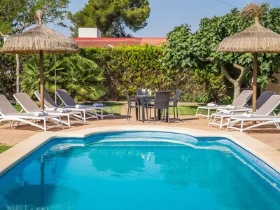 PoolOfHouse