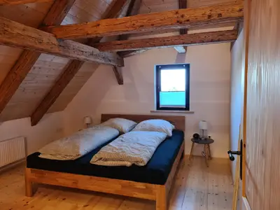 Schlafzimmer 1
