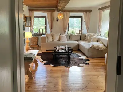 Wohnzimmer mit Kamin