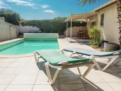 PoolOfHouse