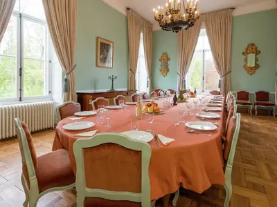 DiningRoom