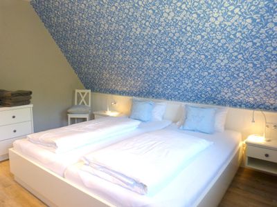 Schlafzimmer 2 im Ferienhaus Backbord in Süddorf auf Amrum