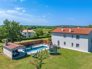 Ferienhaus für 10 Personen (180 m²) in Nedeščina