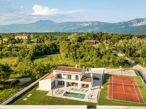 Ferienhaus für 8 Personen (240 m²) in Nedeščina