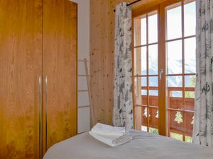 23853168-Ferienhaus-8-Nendaz-300x225-2