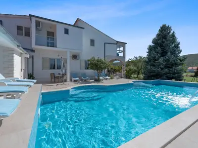 pool