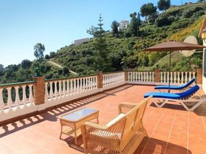 23546365-Ferienhaus-8-Nerja-300x225-5