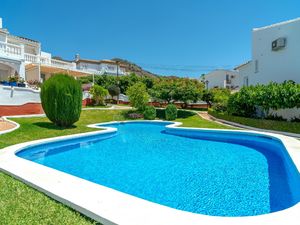 23996449-Ferienhaus-4-Nerja-300x225-2