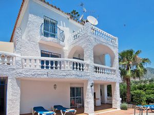 23836975-Ferienhaus-9-Nerja-300x225-2