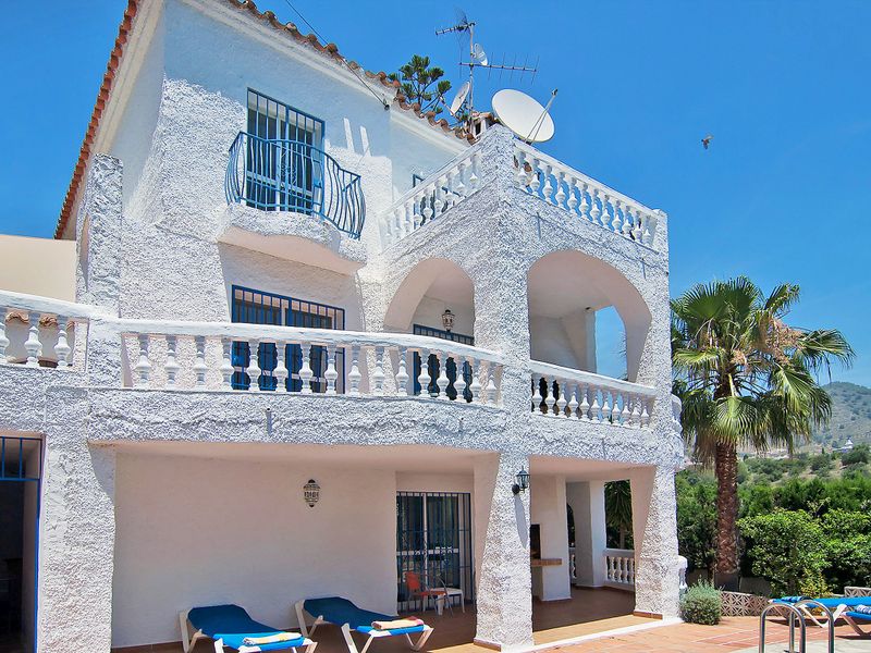 23836975-Ferienhaus-9-Nerja-800x600-2